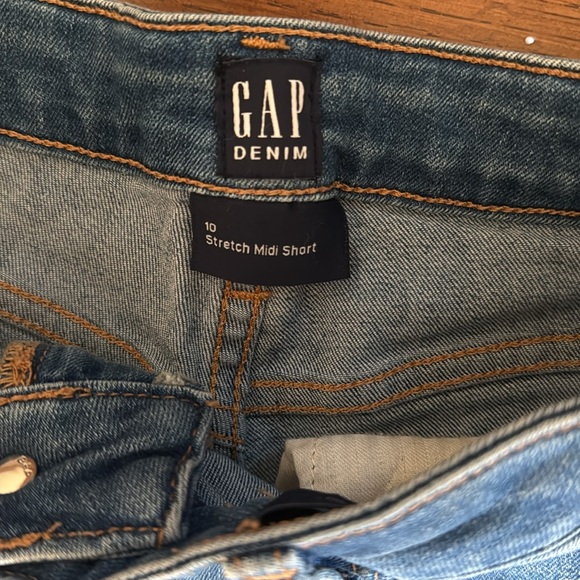 GAP Blue Jean Shorts Distressed Cutoff Style - Picture 3 of 4